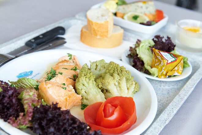 Un plateau repas pour l'alimentation et nutrition des patients de la Polyclinique du Parc Cholet.